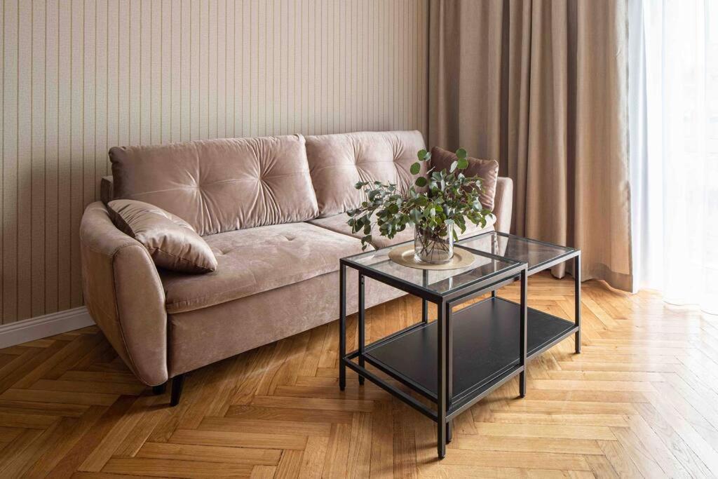 Wyzwolenia Apt , Lazienki Park & Zbawiciela Sq. 2' Varsovia Exterior foto