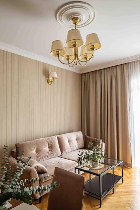 Wyzwolenia Apt , Lazienki Park & Zbawiciela Sq. 2' Varsovia Exterior foto