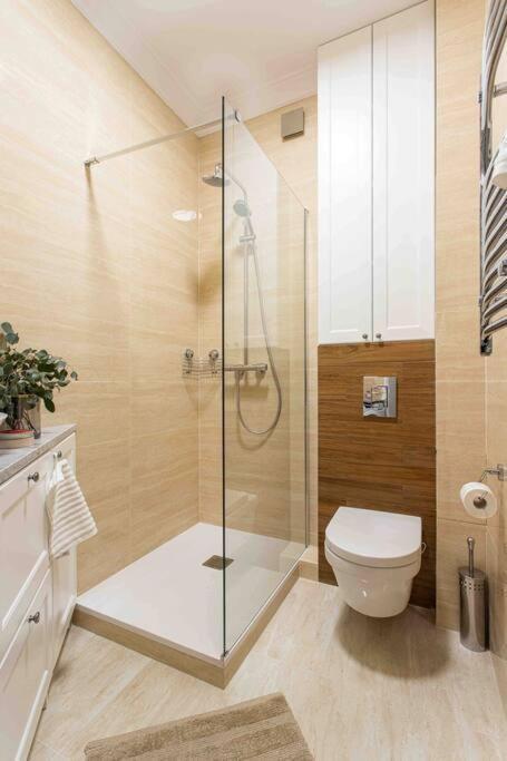 Wyzwolenia Apt , Lazienki Park & Zbawiciela Sq. 2' Varsovia Exterior foto